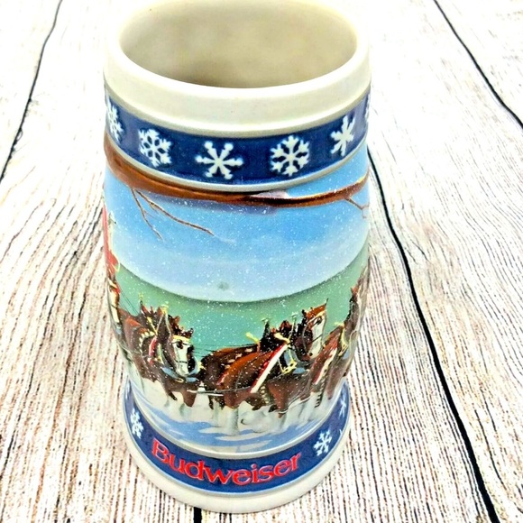 1995 Budweiser Holiday Stein titled "Lighting The Way Home" - Picture 1 of 16